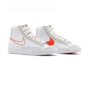 NIKE, 2021 Womens Blazer Mid '77 SE